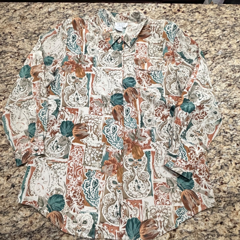 Tess‎ Women 1X Blouse Earth Tone Abstract Paisley Floral Button Up Long Sleeve